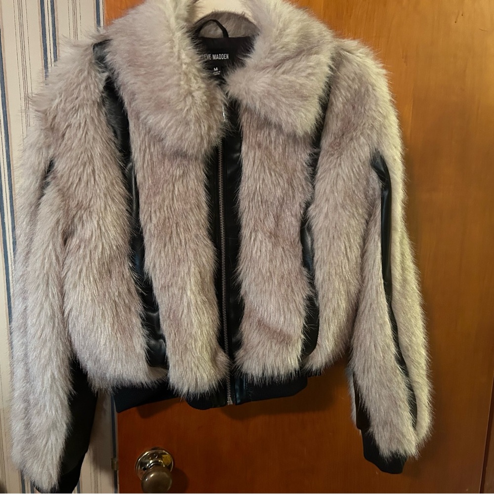 Steve Madden Faux Fur Teddy Jacket - Cream and Black - Picture 4 of 5